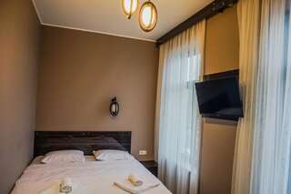 Отель Hotel Poseidon Батуми Двухместный номер с 1 кроватью или 2 отдельными кроватями и видом на море-2